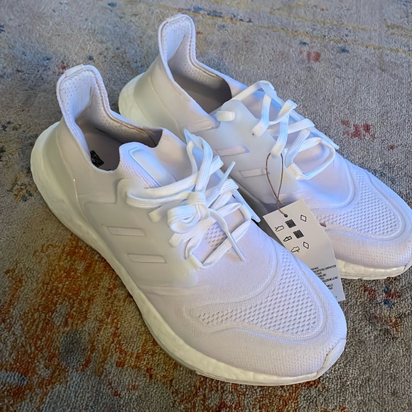 adidas Shoes - adidas Ultraboost 22 W